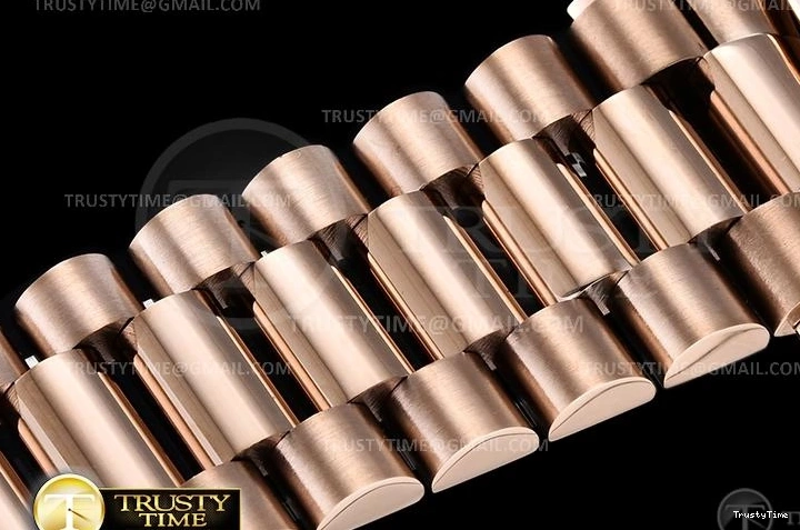 0102 RDD0223A – DayDate 36mm Packable 702